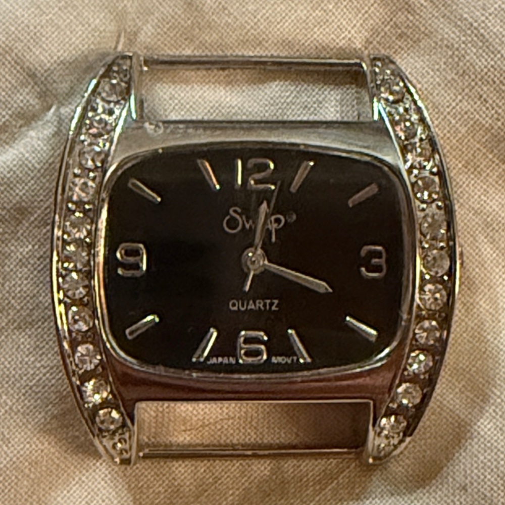 Swap Silver and Black Quartz Watch NEW